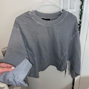 Cropped crew neck